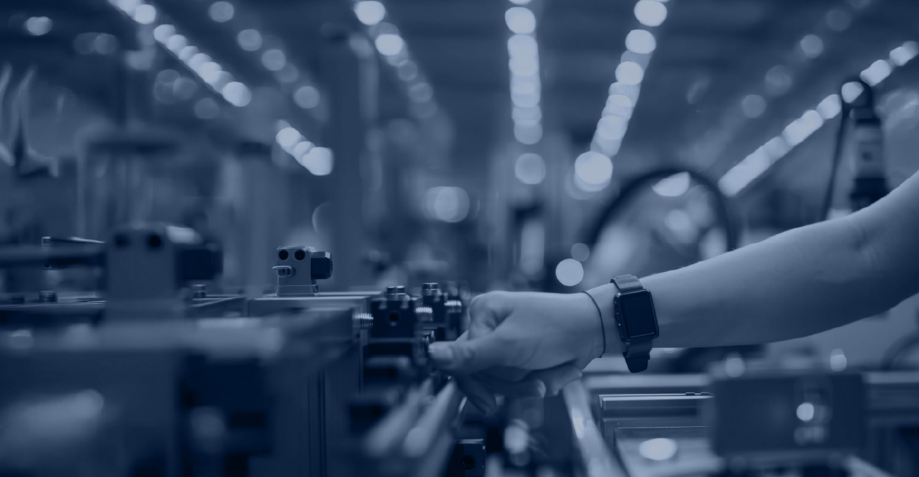 一旦判斷錯方向，還可能在製程、材料、人員之間來回排查，不但耗費大量時間與人力